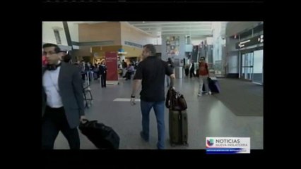 Vídeo: Continúan los retrasos para pasajeros de Delta