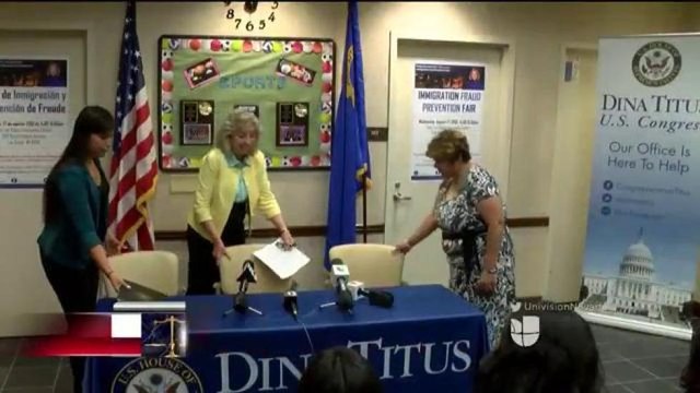 Organizaciones pro inmigrantes alertan sobre fraudes por notarios