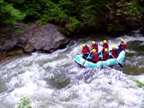 Rafting dans les Pyrénées avec rocaqua.com