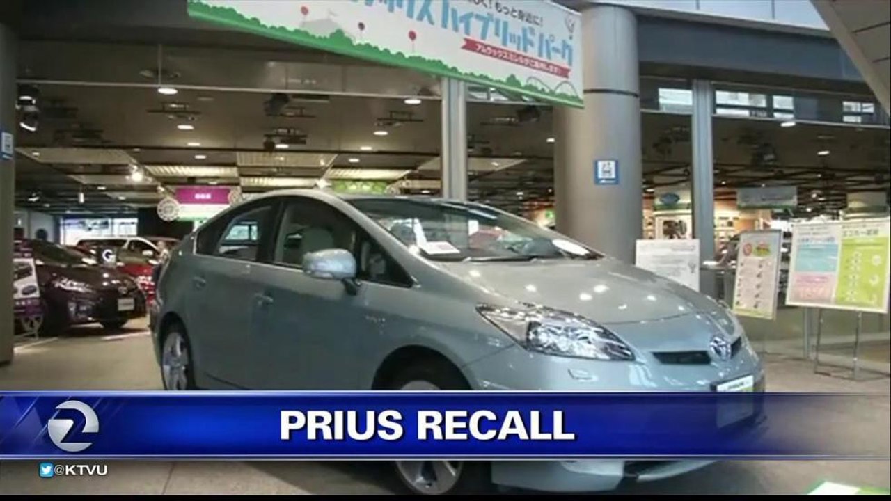 TOYOTA RECALLS 340,000 PRIUS CARS