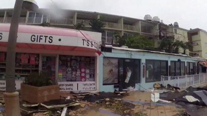 Video: ¿Cómo evitar las estafas tras el paso del huracán Matthew?