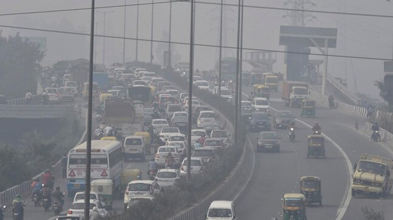 Watch: Politics over Karnataka Bitcoin scam intensifies; Delhi gasps for breath; and more
