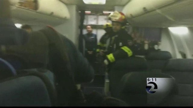 PENCE'S CAMPAIGN PLANE VEERS OFF RUNWAY IN NY