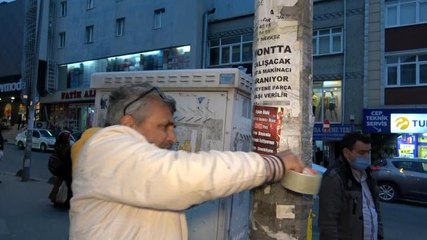 Hayalindeki eşi direklere afiş asarak arıyor