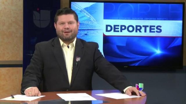 Edgar Tepa Solis en clínica de fútbol y todo en deportes locales.