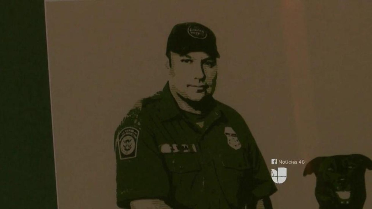 Honran oficial de la patrulla fronteriza asesinado por  inmigrantes