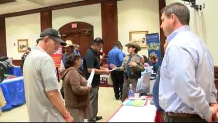 Realizan Feria de Empleo para ayudar a veteranos.