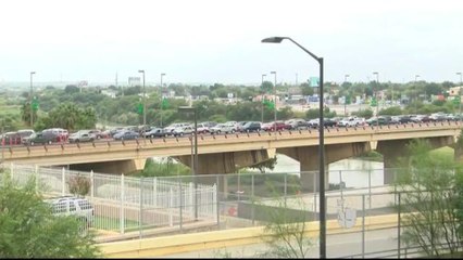 Avalancha de turistas llega a Laredo