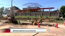 Realizan reparaciones de emergencia en el puente de la calle Meadow