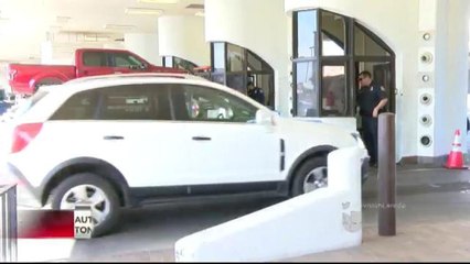 Asignan carril para conductores que vengan a Laredo.