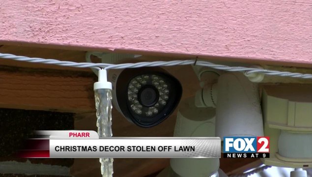Caught on Camera: Thieves stealing Christmas decorations