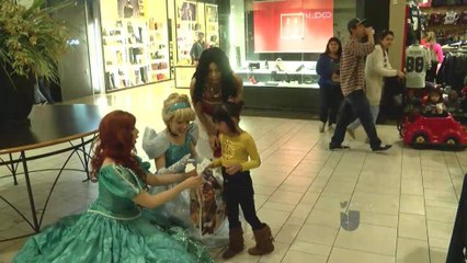 Juntan vestidos de princesas