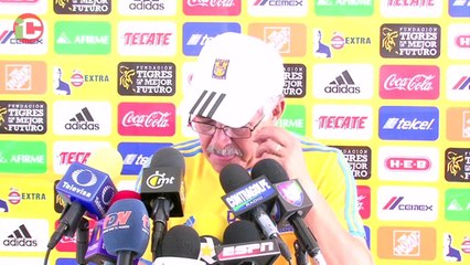 El Tuca no encontraba la palabra ideal