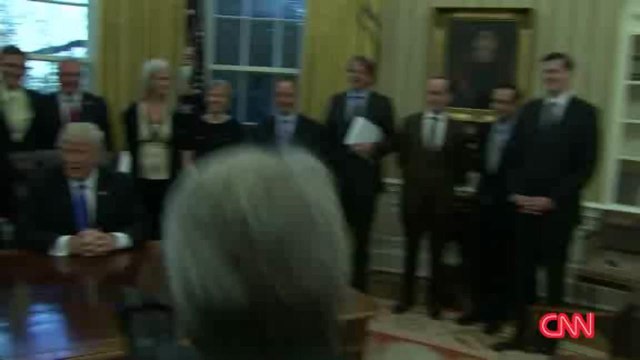 Trump firma orden ejecutiva