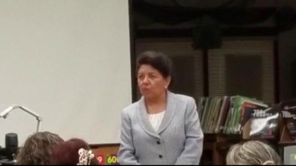 Organizan talleres para que inmigrantes conozcan sus derechos.