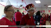 Coronan al rey y a la reina en el centro para adultos Esmeraldas
