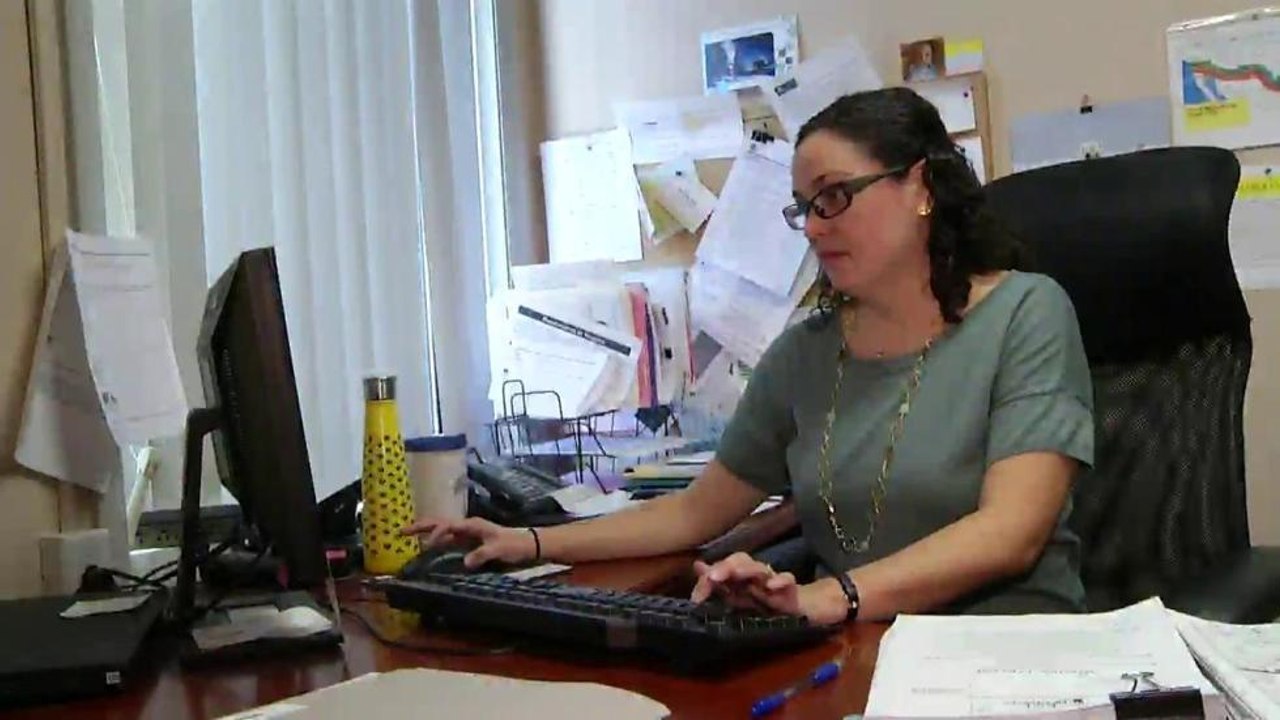 Foros informativos surgen para proteger a indocumentados