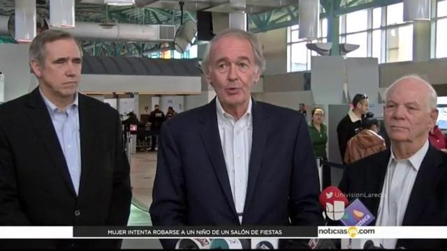 Senadores demócratas visitan la ciudad de El Paso, Texas