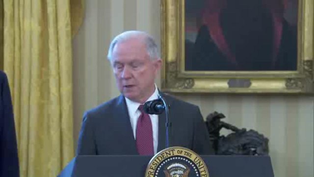 Sessions promete acabar con la inmigración de indocumentados
