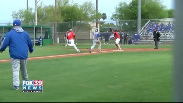 United Longhorns field the squeeze play for today's play of the day