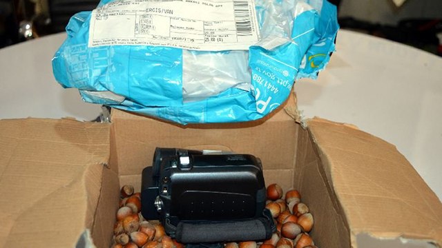 İnternetten fotoğraf makinesi aldı, fındık ve bozuk kamera geldi