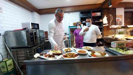 Havran Kaymakamı Özderin mutfaktan seslendi: "Zeytinyağından vazgeçmeyin"