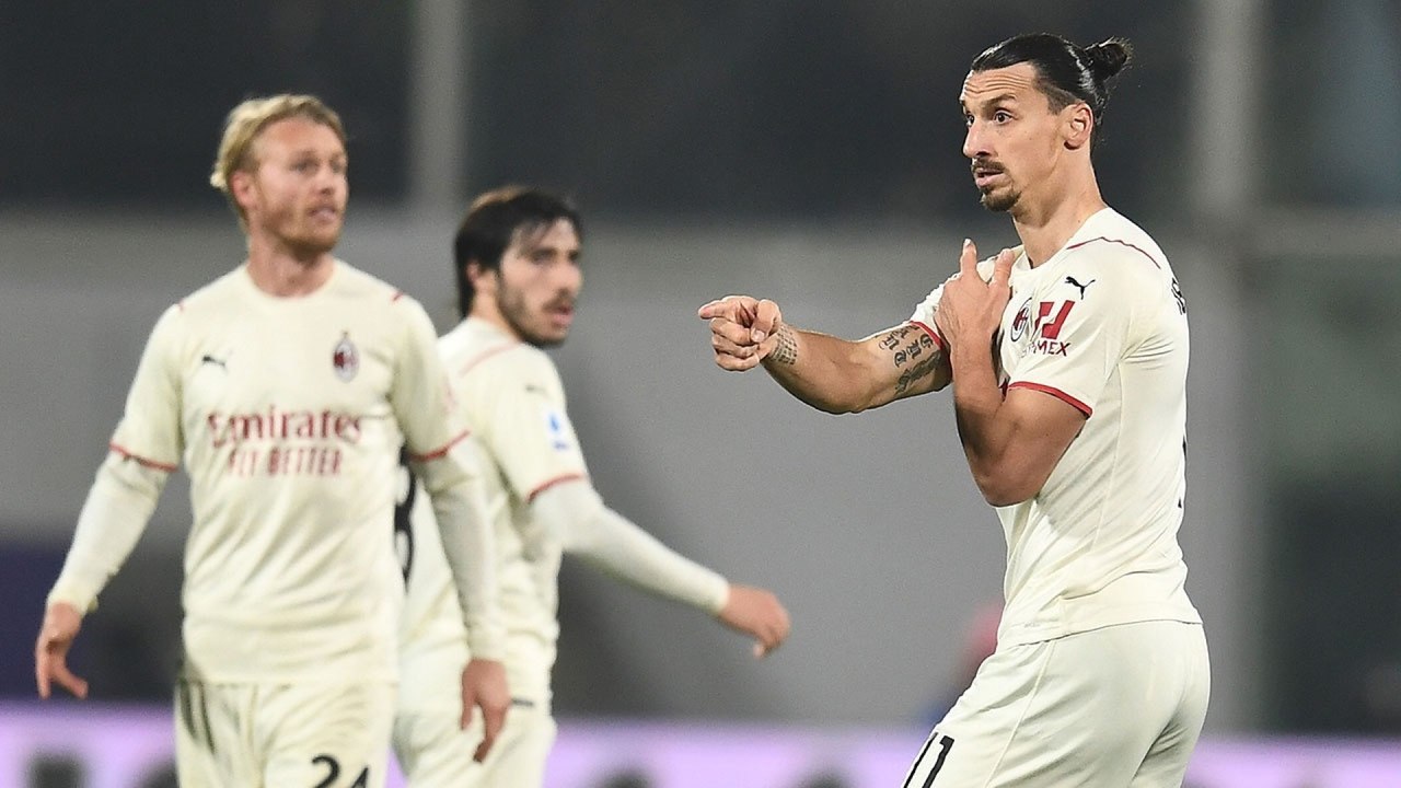 Fiorentina v AC Milan
