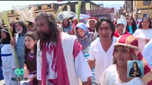 Mujer encuentra a esposo con su amante en Vía Crucis al Cerro San Cristóbal