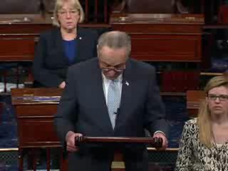 Schumer fustiga la opción nuclear