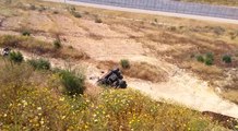 Conductor sale de la carretera en México y cae en Estados Unidos