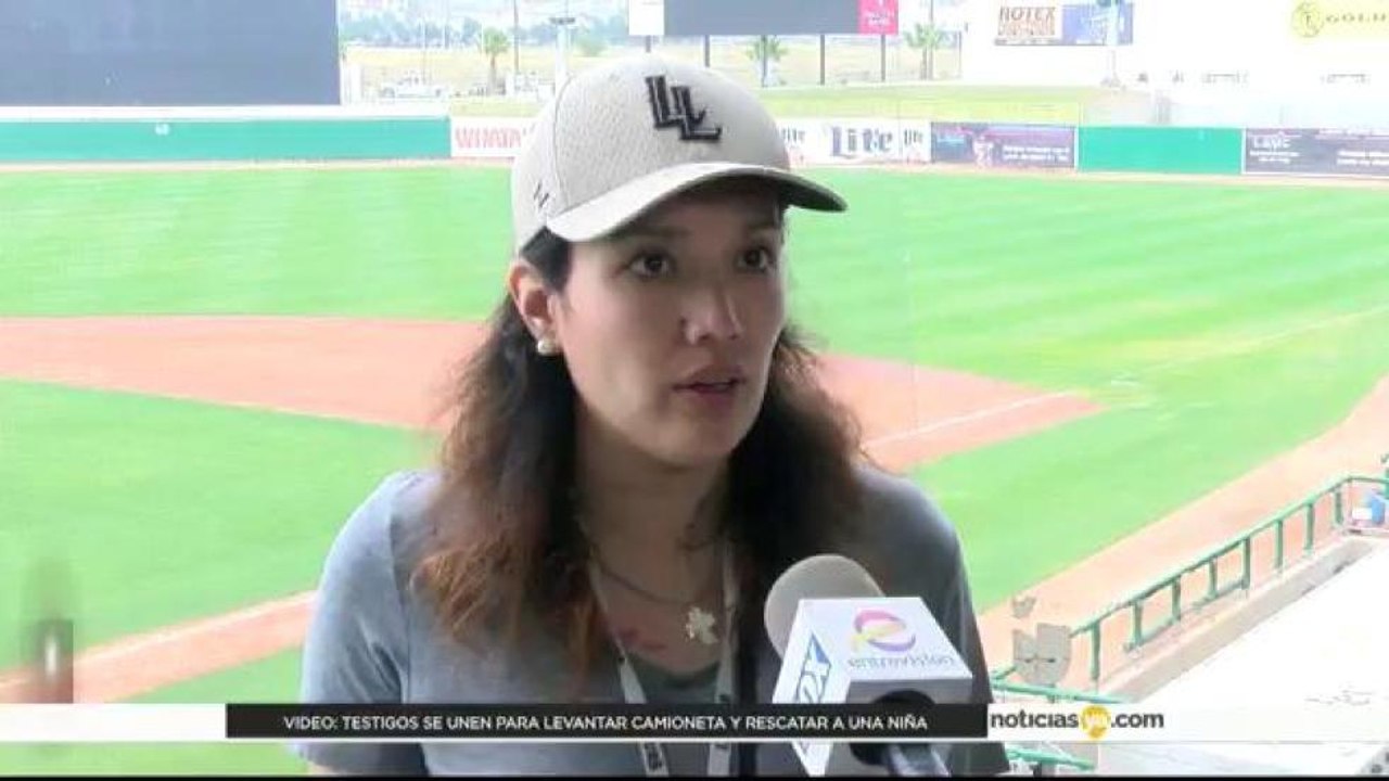 Ex dueña de los Laredo Lemurs se despide del estadio Unitrade