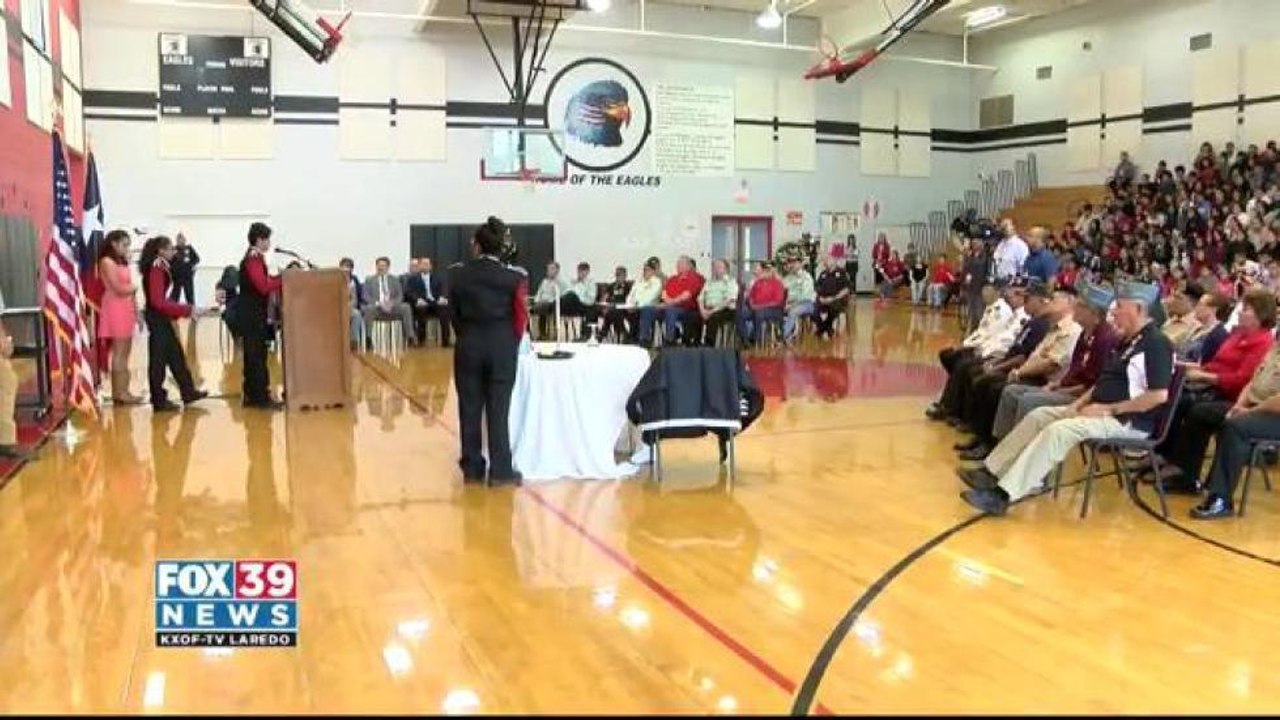 Memorial Middle School Honor Laredo Veterans