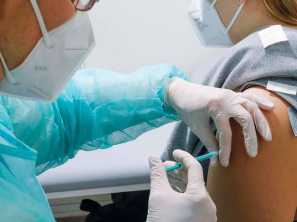 Stiko empfiehlt Booster-Impfung für alle ab 18 Jahren