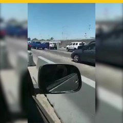 Automovilista embiste a vehícuos en garita de Otay Mesa