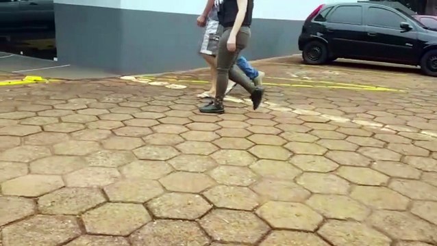 Imagens mostram vítima e suposto autor entrando no mesmo veículo em que Hilquias foi encontrado morto no Parque São Paulo