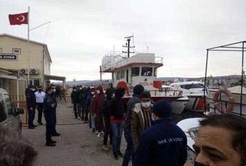 BALIKÇI TEKNESİNDE 193 KAÇAK GÖÇMEN YAKALANDI