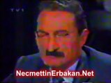 Erbakan’ın koltuğunda oturan Karamollaoğlu, Erbakan Hoca’nın kemiklerini sızlattı!