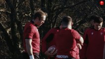 Wales v England captains run