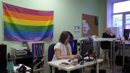 Russie: sous pression, une ONG LGBT+ continuera son travail
