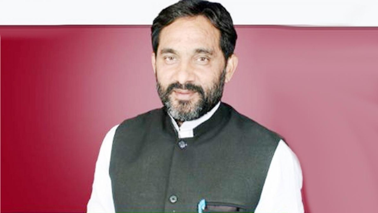 SP spokesperson hits party leaders who joined BJP in UP