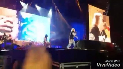 Serunya nonton konser Guns N'Roses di Jakarta 2018