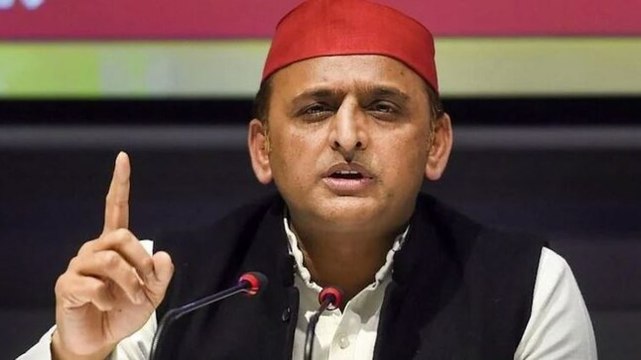Akhilesh Yadav's 'chillumjeevi' barb stokes political fire, Rajnath honours Rezang La braves; more