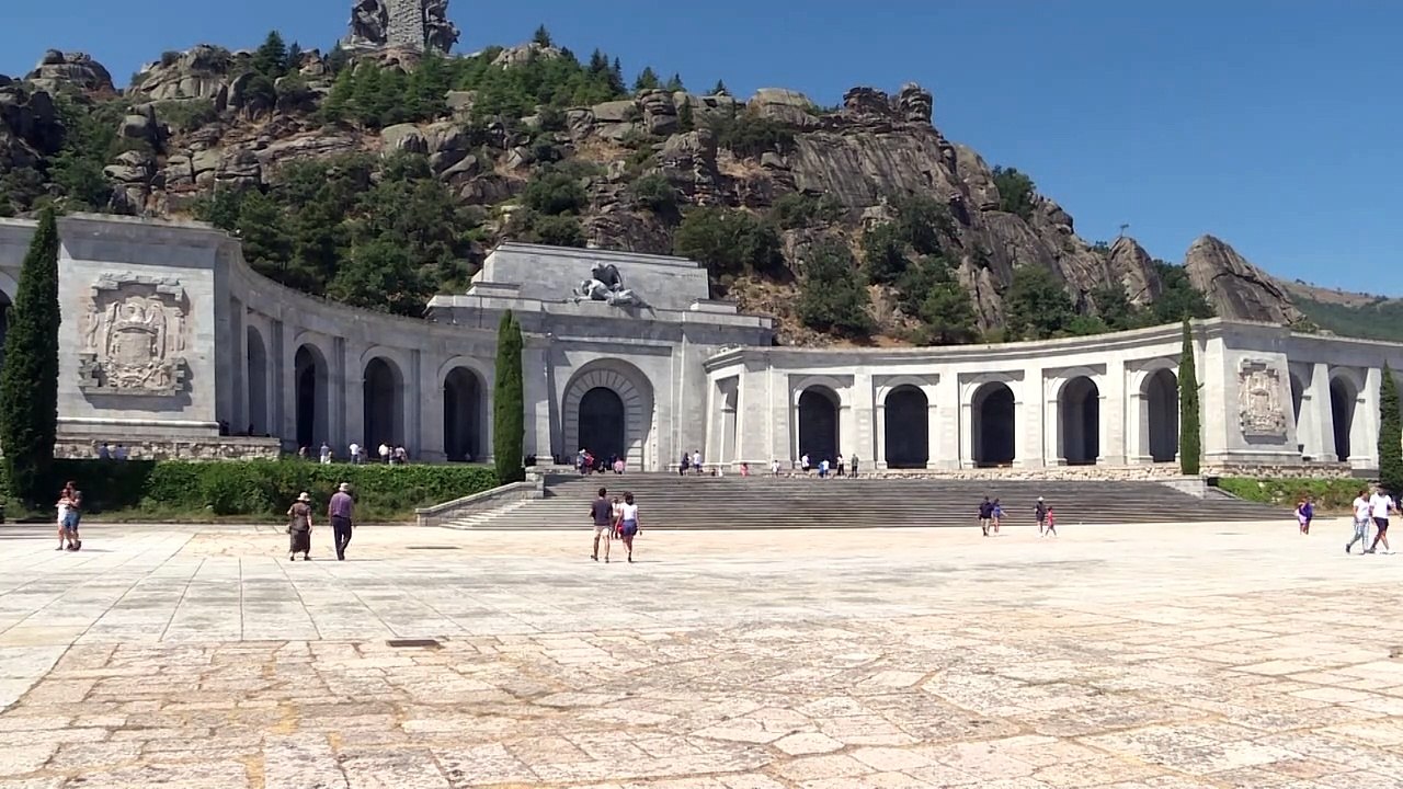 Jueza paraliza la licencia de obras para exhumar a víctimas del Valle de los Caídos