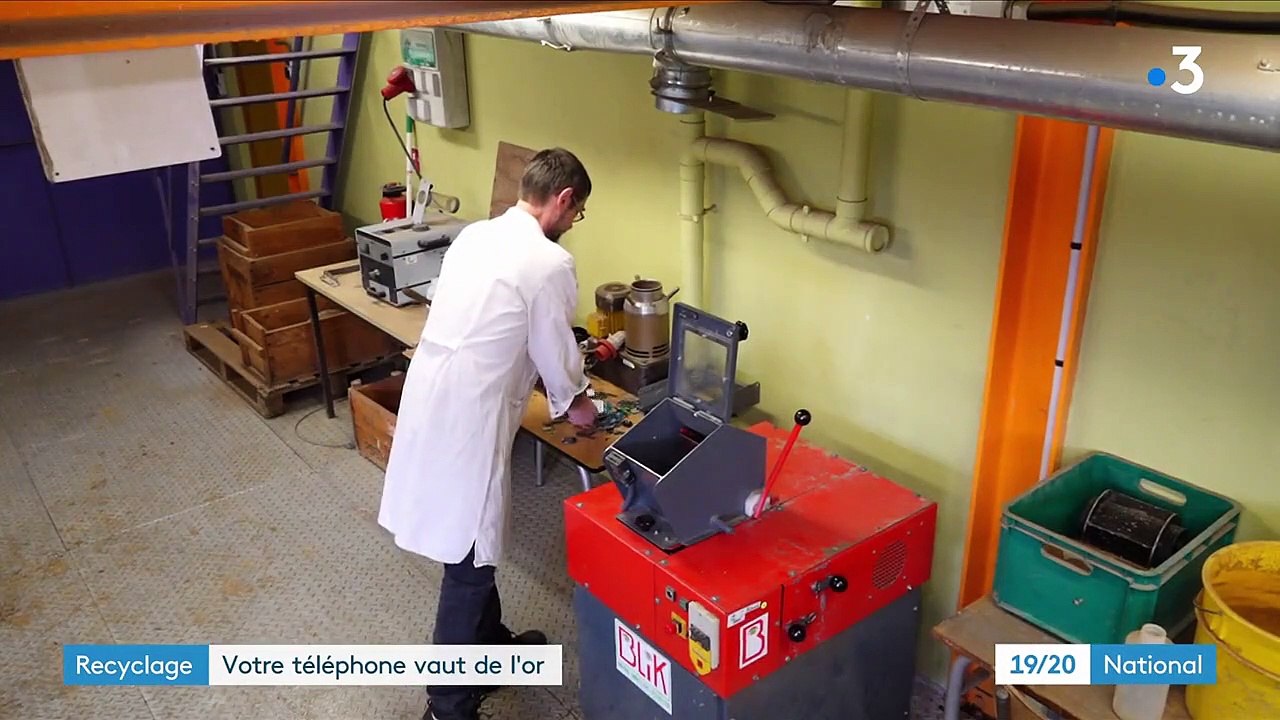Recyclage : des matières précieuses à l'intérieur d'anciens téléphones