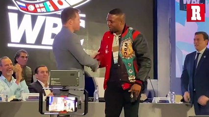 Canelo Álvarez y Ilunga Makabu tuvieron su primer cara a cara