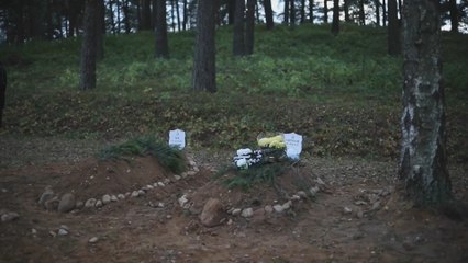 Tumbas en la frontera entre Polonia y Bielorrusia