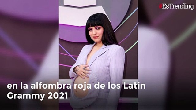Mon Laferte lució con orgullo su pancita de embarazada en los Latin Grammy 2021