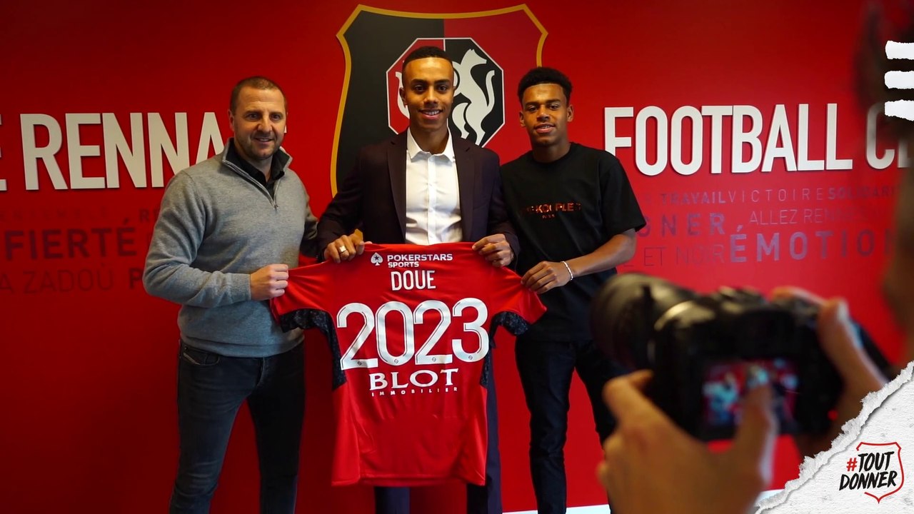 Premier contrat professionnel pour Guéla Doué