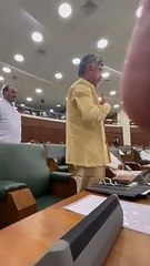 చంద్రబాబు ఉద్వేగం, సీఎం అయ్యాక వస్తానంటూ వాకౌట్