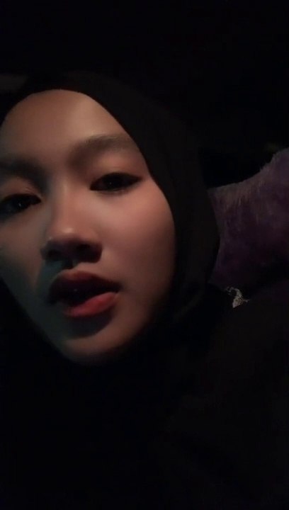 Viral Beautiful girl with golden voice, very melodious